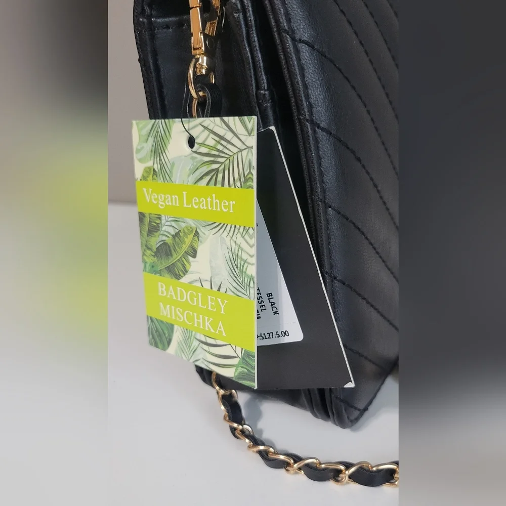 NWT Badgley Mischka Quilted Vegan Leather Crossbody Clutch - Picture 4 of 11